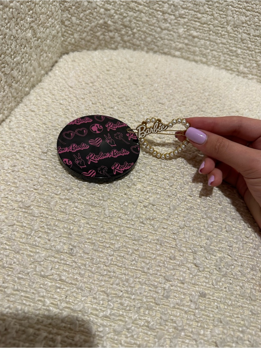 Barbie Pearl Logo Hair Clip - Gold and White